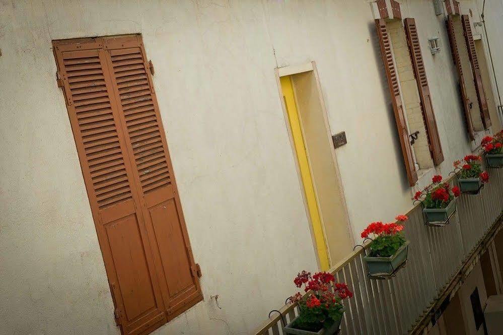 Hotel Montchapet Dijon Centre Екстериор снимка